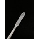 Spudger - spatule de démontage en métal - Présentation de la tête pointue